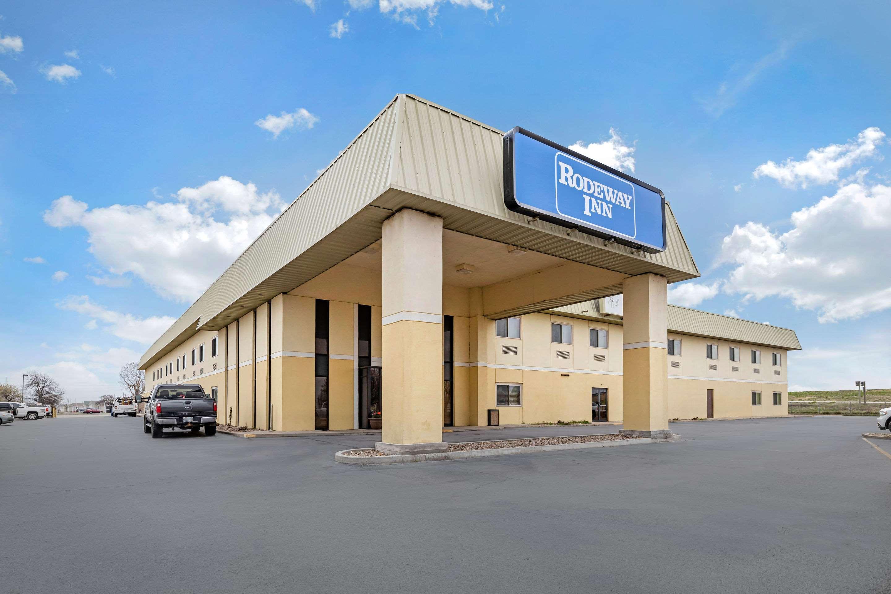 Rodeway Inn South Hutchinson Eksteriør billede