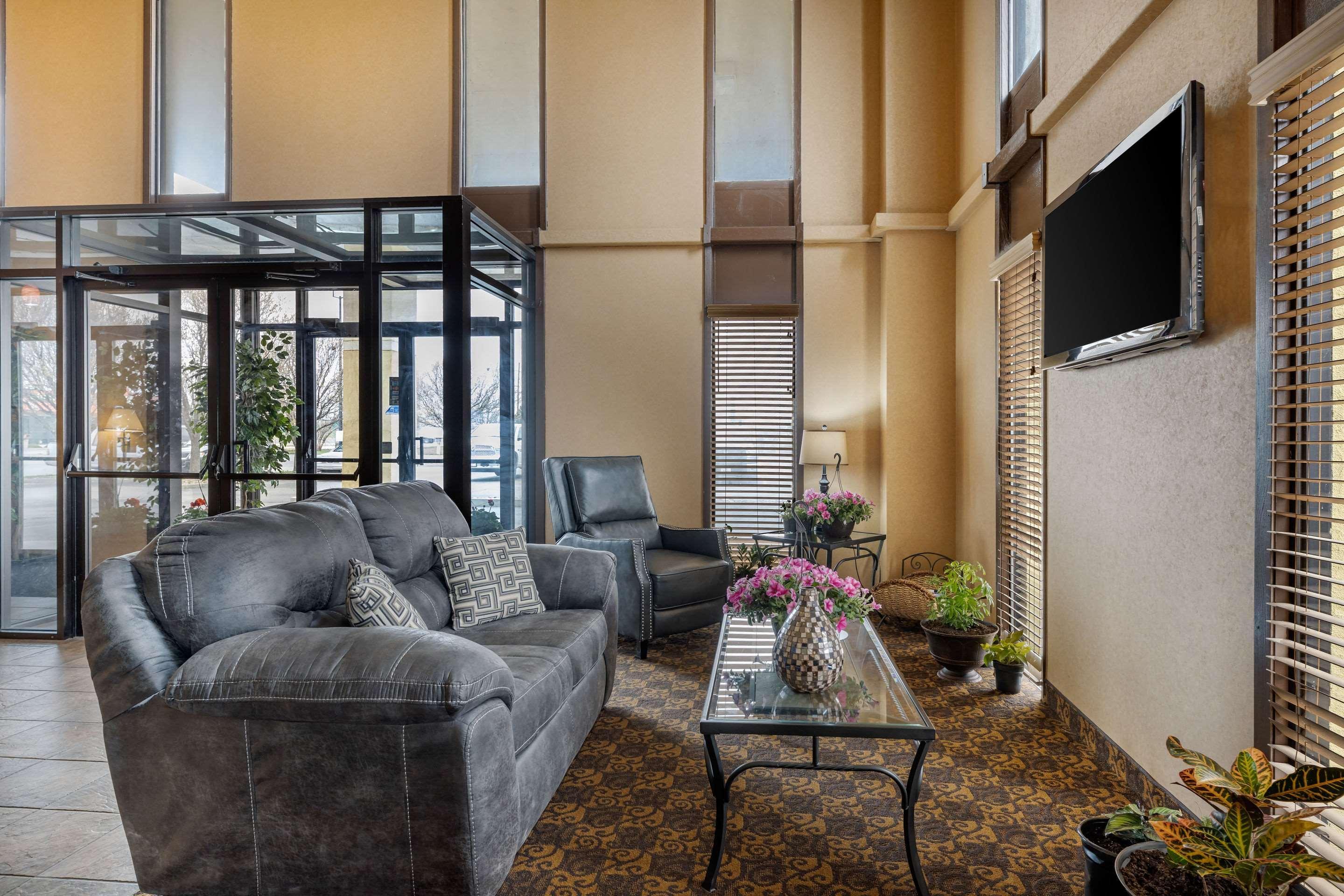 Rodeway Inn South Hutchinson Eksteriør billede
