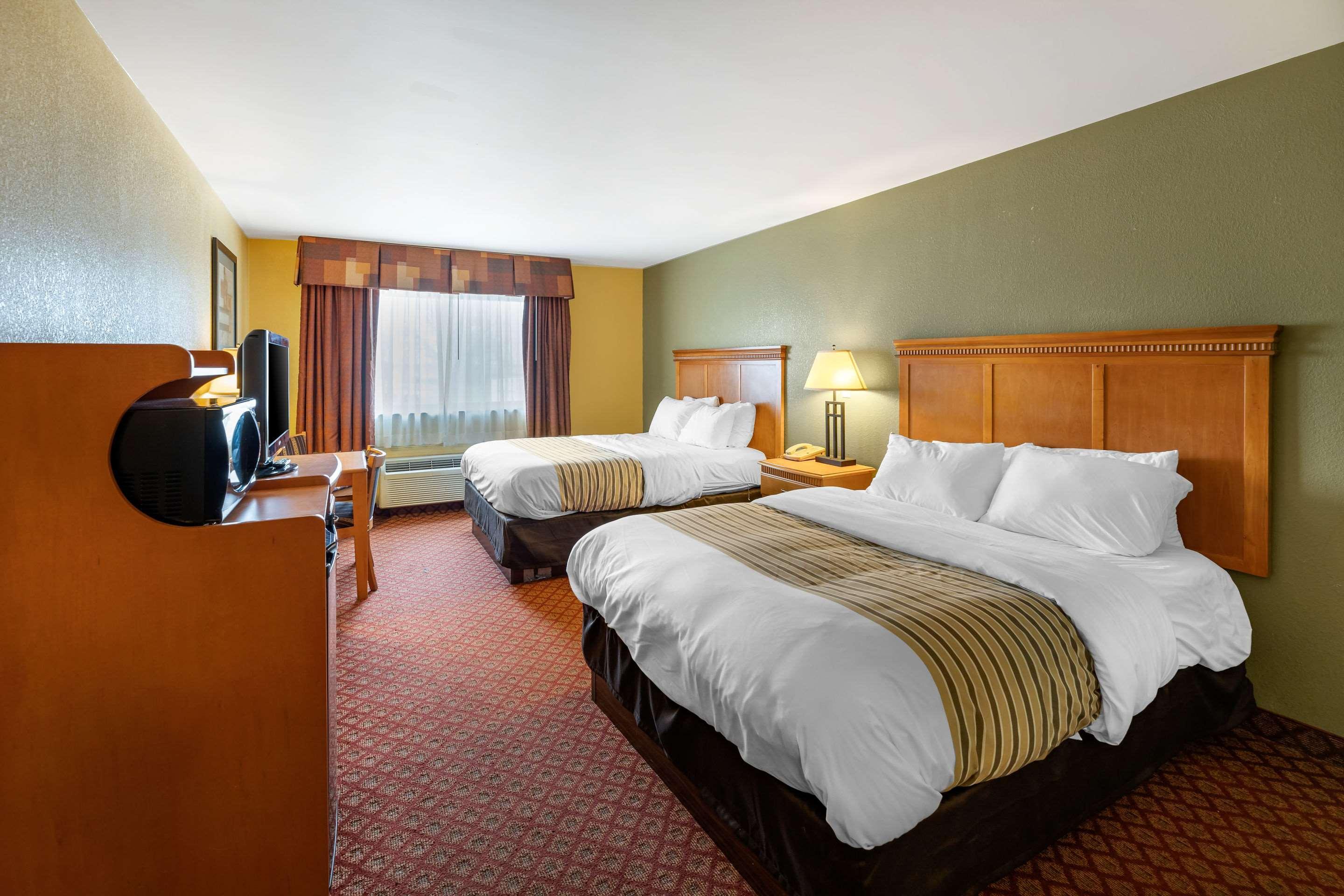 Rodeway Inn South Hutchinson Eksteriør billede