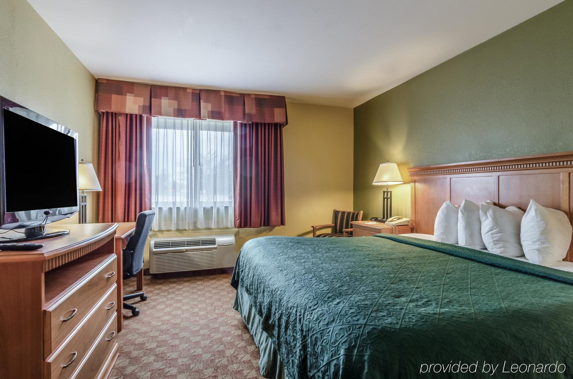 Rodeway Inn South Hutchinson Eksteriør billede